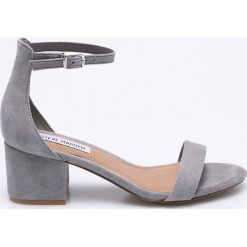 Steve Madden - Sandały. Szare sandały damskie na słupku marki Steve Madden, z materiału. W wyprzedaży za 249,90 zł.