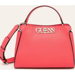 Guess Jeans - Torebka. Różowe torby damskie na zakupy Guess Jeans, w paski, z jeansu, na ramię, z aplikacjami. Za 599,90 zł.