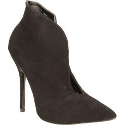 Botki steve madden 01010467. Botki damskie Steve Madden, bez obcasa, bez zapięcia. Za 639,99 zł.