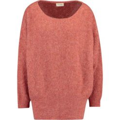American Vintage WOXILEN Sweter grapefruit melange. Brązowe swetry klasyczne damskie American Vintage, z elastanu. Za 509,00 zł.
