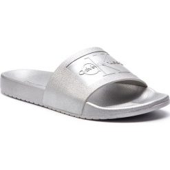 Klapki Calvin Klein Jeans Vincenzo SE8606. Szare kapcie męskie Calvin Klein Jeans, z jeansu. W wyprzedaży za 139,00 zł.