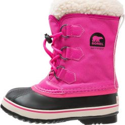Sorel YOOT PAC Śniegowce haute pink. Czerwone kozaki dziewczęce Sorel, z tworzywa sztucznego. W wyprzedaży za 255,20 zł.