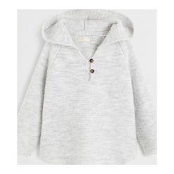 Mango Kids - Sweter dziecięcy Soft 86-104 cm. Szare swetry dziewczęce z poliesteru, z kapturem, krótkie. W wyprzedaży za 49,90 zł.