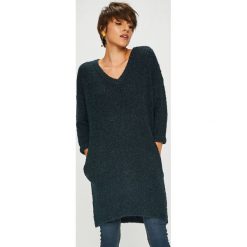 Medicine - Sweter Basic. Czarne swetry klasyczne damskie marki MEDICINE, s, z poliesteru, z okrągłym kołnierzem. W wyprzedaży za 59,90 zł.