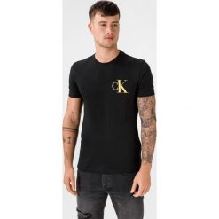 Calvin Klein Koszulka Czarny. Czarne podkoszulki męskie Calvin Klein, xl, z haftami, z bawełny, z krótkim rękawem. Za 204,95 zł.