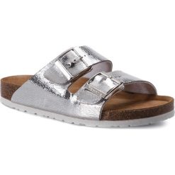 Klapki TAMARIS - 1-27503-22 Silver Metall. 933. Szare klapki damskie Tamaris, z aplikacjami, ze skóry ekologicznej, bez obcasa. W wyprzedaży za 149,00 zł.