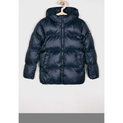 Tommy Hilfiger - Kurtka dziecięca 104-176 cm. Niebieskie kurtki chłopięce z elastanu, krótkie. W wyprzedaży za 499,90 zł.