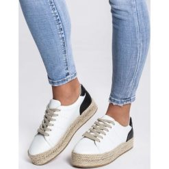 Biało-Czarne Creepersy Vintage Born. Czarne półbuty damskie Inny, bez wzorów, ze skóry, vintage, bez obcasa, na platformie, na sznurówki. Za 64,99 zł.