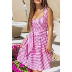 Sukienka ZERMOLA PINK. Różowe sukienki damskie IVET, na co dzień, na lato, bez wzorów, prążkowane, bez kołnierzyka, z krótkim rękawem, krótkie, mini. W wyprzedaży za 99,00 zł.