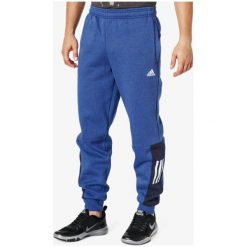 Adidas Spodnie M Sid Lgo Pt Fl , niebieski, rozmiar M. Niebieskie spodnie męskie Adidas, na imprezę, m, bez wzorów, z bawełny. W wyprzedaży za 199,99 zł.