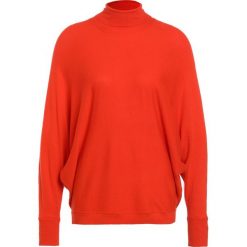 Swetry klasyczne damskie: JUST FEMALE ERI Sweter tango