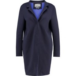 Płaszcze damskie pastelowe: Rich & Royal Krótki płaszcz deep blue