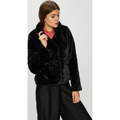 Only - Kurtka. Czarne kurtki damskie ONLY, s, bez wzorów, z poliesteru, krótkie. W wyprzedaży za 129,90 zł.