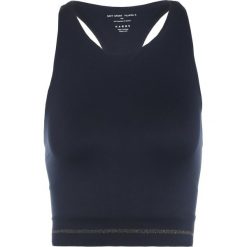 Filippa K Top night sky. Niebieskie topy sportowe damskie marki Filippa K, m, z elastanu. W wyprzedaży za 231,75 zł.