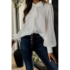 Damska koszula MEGARA WHITE. Białe bluzki damskie IVET, xl, bez wzorów, eleganckie, bez kołnierzyka, bez rękawów. W wyprzedaży za 59,00 zł.