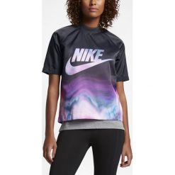 Koszulka Nike Wmns NSW AOP Top (836214-010). Czarne bluzki damskie Nike, z poliesteru. Za 89,99 zł.