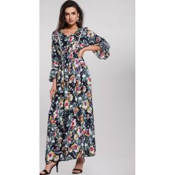 Granatowa Sukienka Life Style. Niebieskie sukienki damskie other, s, z aplikacjami, bez kołnierzyka, bez rękawów, maxi. Za 89,99 zł.