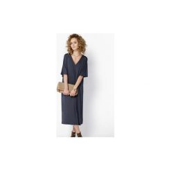 SUKIENKA OVERSIZE WYGODNA GRAFITOWA. Szare sukienki z falbanami marki Meleksima, l, z materiału, midi, oversize. Za 132,30 zł.
