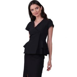 Bluzka w kolorze czarnym. Czarne bluzki damskie Modne letnie stylizacje, xs, bez wzorów, bez kołnierzyka, bez rękawów. W wyprzedaży za 97,95 zł.