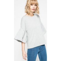 Only - Top Estra Bell. Szare topy damskie marki ONLY, s, z poliesteru, z okrągłym kołnierzem. W wyprzedaży za 29,90 zł.