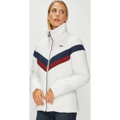 Fila - Kurtka. Białe kurtki damskie Fila, s, bez wzorów, z poliesteru, krótkie, bez kaptura. W wyprzedaży za 359,90 zł.