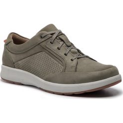 Półbuty CLARKS - Un Trail Form 261411697 Taupe Nubuck. Pomarańczowe półbuty męskie Clarks, z nubiku, klasyczne. W wyprzedaży za 239,00 zł.