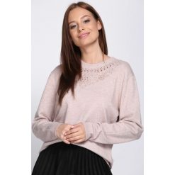 Beżowy Sweter Marry The Night. Brązowe swetry klasyczne damskie Born2be, l, z okrągłym kołnierzem. Za 69,99 zł.