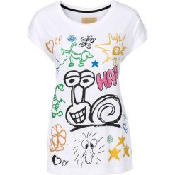 T-shirt bonprix biały z nadrukiem. Białe koszulki damskie bonprix, z nadrukiem, bez kołnierzyka. Za 34,99 zł.