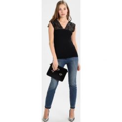 T-shirty damskie: Culture ELONA Tshirt z nadrukiem black
