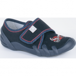 Kapcie. Szare kapcie dziewczęce marki SHOES 8. Za 57,90 zł.