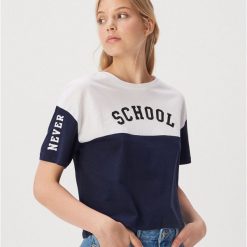 Luźny t-shirt w bloki kolorów - Granatowy. Niebieskie t-shirty damskie Sinsay, xl, bez wzorów, bez kołnierzyka. W wyprzedaży za 14,99 zł.