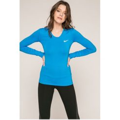 Topy sportowe damskie: Nike – Bluzka