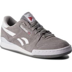 Buty Reebok - Phase 1 Pro Mu CN4981 Tin Grey/White. Szare buty sportowe męskie Reebok, na co dzień, bez wzorów, z zamszu, bez zapięcia. W wyprzedaży za 299,00 zł.