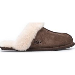 UGG Scuffette II Kapcie Brązowy. Pomarańczowe kapcie damskie Ugg, ze skóry. Za 445,95 zł.