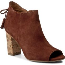 Botki TAMARIS - 1-28320-28 Brandy 339. Pomarańczowe botki damskie zamszowe marki Tamaris. W wyprzedaży za 259,00 zł.