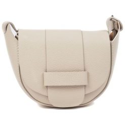 RobertaM torebka crossbody kremowa. Białe torebki klasyczne damskie Robertam, bez wzorów, eleganckie, bez dodatków. Za 319,00 zł.