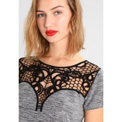 Bluzki, topy, tuniki: Morgan Tshirt z nadrukiem gris chine