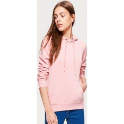 Bluza hoodie - Różowy. Czerwone bluzy damskie Cropp, l. Za 69,99 zł.