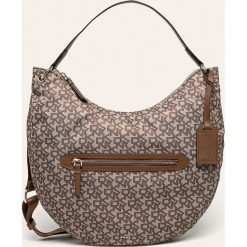 Dkny - Torebka. Torebki klasyczne damskie DKNY, w paski, z poliesteru, casualowe, na ramię, średnie, bez dodatków. Za 579,90 zł.