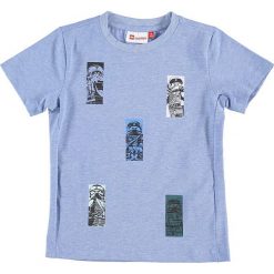 Koszulka "Tiger 105" w kolorze niebieskim. Niebieskie t-shirty chłopięce LEGO Wear, z nadrukiem, bez rękawów. W wyprzedaży za 42,95 zł.