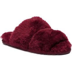 Kapcie EMU AUSTRALIA - Morphett W12178 Red. Czerwone klapki damskie EMU Australia, bez wzorów, ze skóry, bez obcasa. Za 259,00 zł.