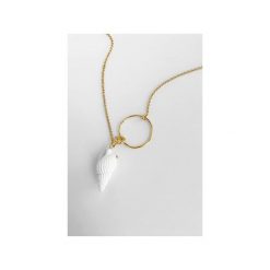 Naszyjnik z muszelką Classy Beach. Żółte naszyjniki damskie Iluzja jewellery, złote. Za 135,20 zł.