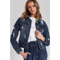 Niebieska Kurtka Ellisha. Niebieskie kurtki damskie Renee, xl, bez wzorów, z jeansu, klasyczne, długie, bez kaptura. Za 149,99 zł.
