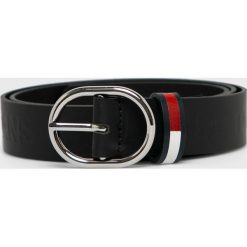 Tommy Jeans - Pasek skórzany. Czarne paski damskie Tommy Jeans, w paski, z jeansu. Za 169,90 zł.