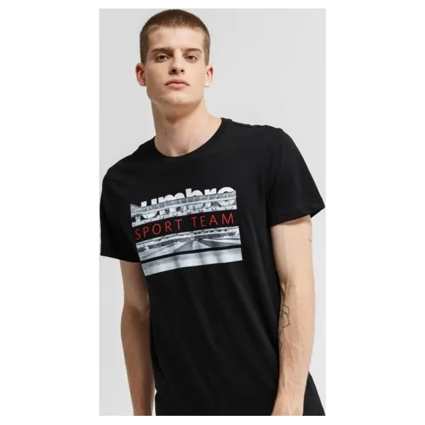 Umbro Koszulka Nickolas , czarny, rozmiar M. Czarne koszulki męskie Umbro, s, z nadrukiem, z bawełny, bez kołnierzyka, bez rękawów. W wyprzedaży za 47,99 zł.
