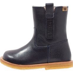 Bisgaard Kozaki blue. Niebieskie buty zimowe damskie marki Bisgaard, z materiału, na wysokim obcasie. W wyprzedaży za 383,20 zł.