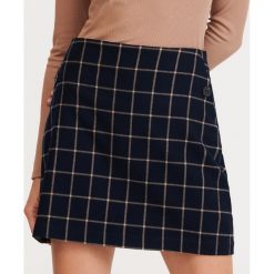Spódnica mini w kratkę - Wielobarwny. Spódniczki damskie Reserved, w kratkę, mini. Za 79,99 zł.