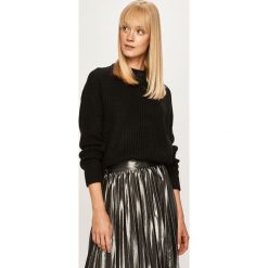 Vero Moda - Sweter. Pomarańczowe swetry damskie Vero Moda, s, bez wzorów, z dzianiny, bez rękawów, bez kaptura. W wyprzedaży za 49,90 zł.