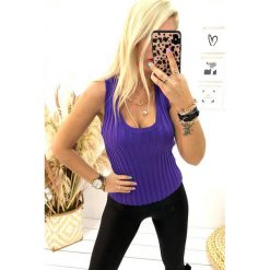 Top JILL PURPLE. Fioletowe topy damskie IVET, bez wzorów, prążkowane, bez kołnierzyka. W wyprzedaży za 29,00 zł.