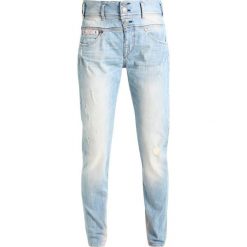 Herrlicher RAYA BOY Jeansy Relaxed Fit milky. Niebieskie jeansy damskie marki Herrlicher, bez wzorów, z elastanu. W wyprzedaży za 381,75 zł.